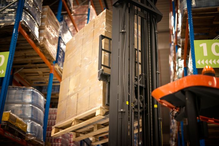 Palletized freight transportation